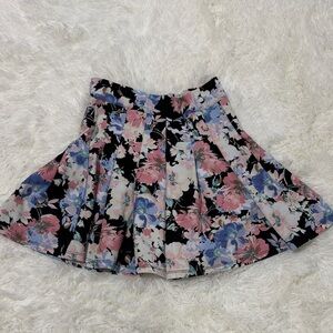 Floral Pleated Mini Skirt - Pink, Blue & Black Size XS Francesca’s